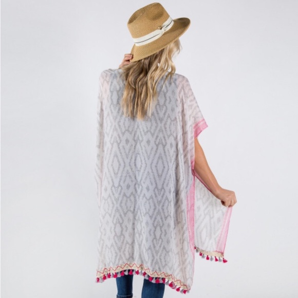 The Sammie Kimono - Picture 2 of 3